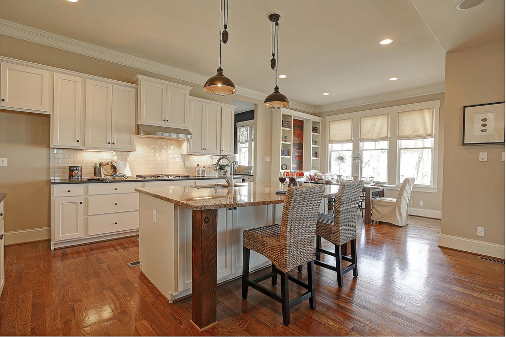 Inspiration for a transitional kitchen remodel in Richmond