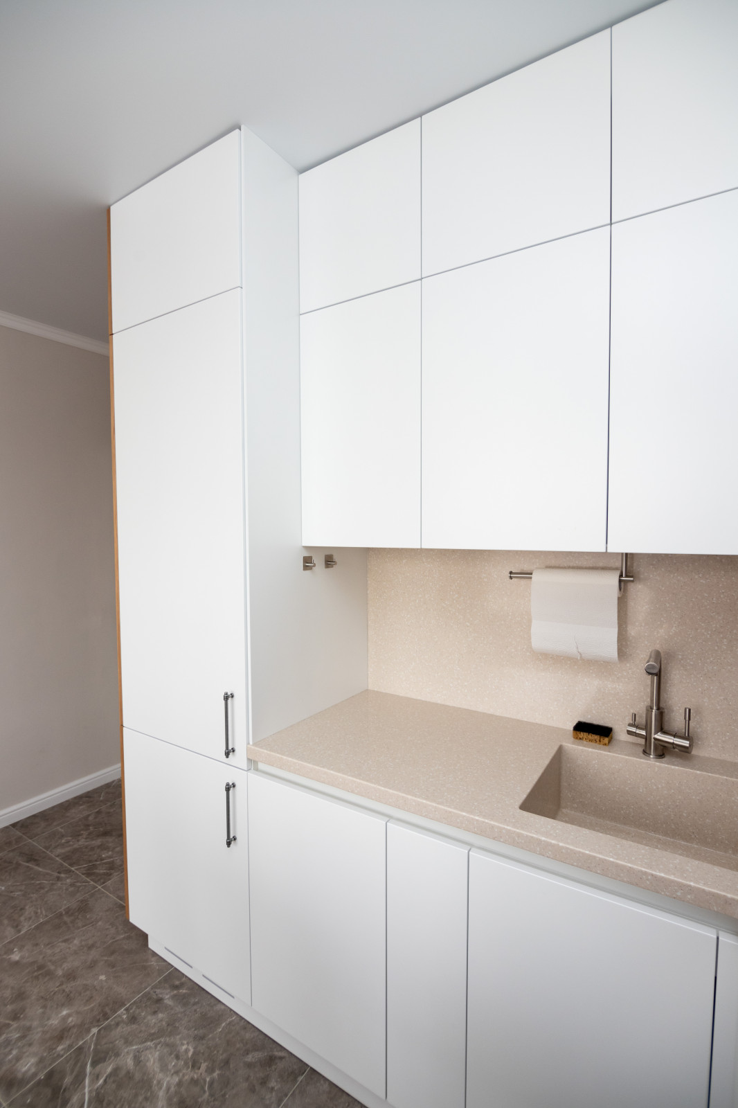 Современная кухня в минималистичном стиле