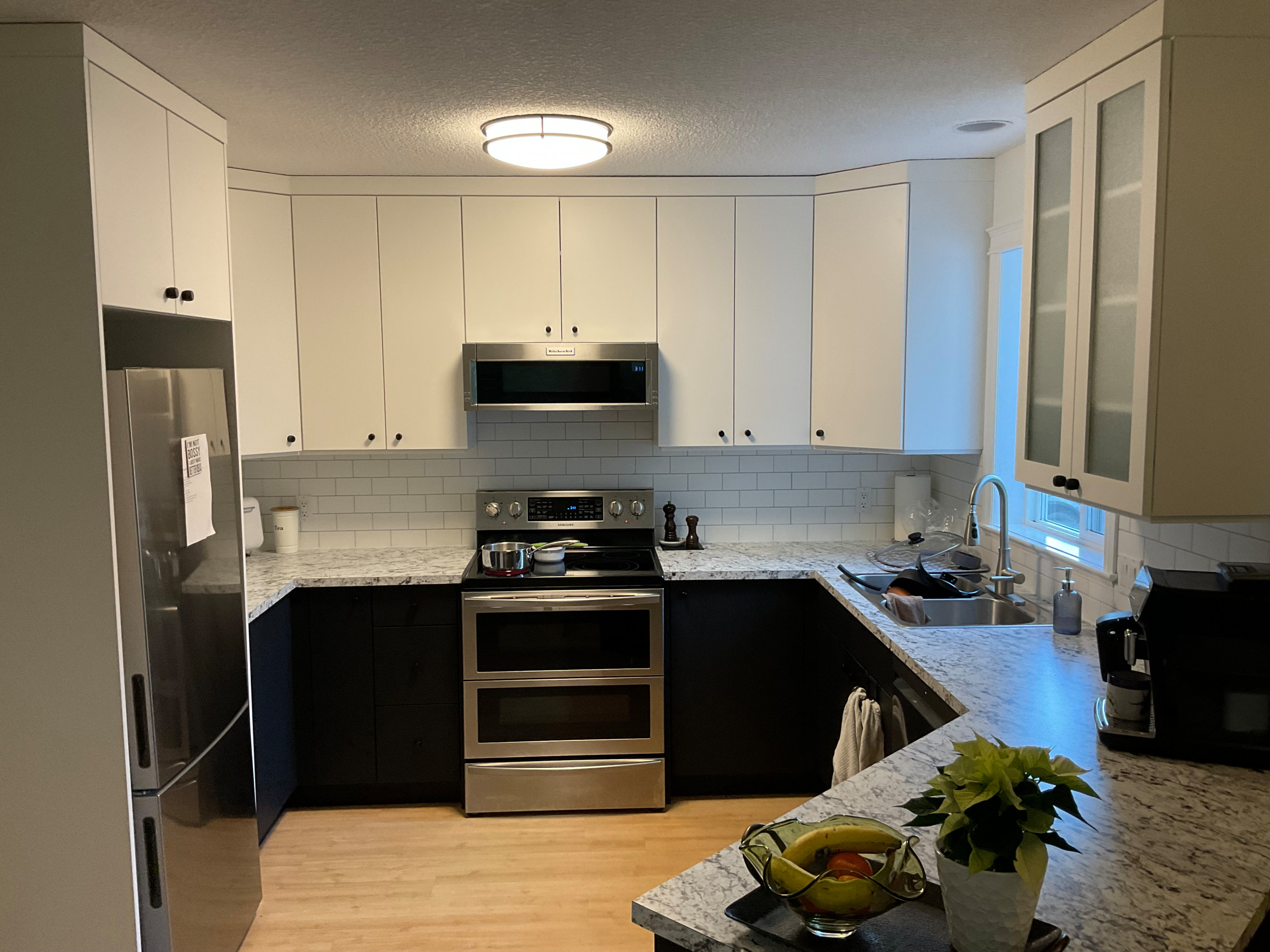 Kitchen - modern kitchen idea