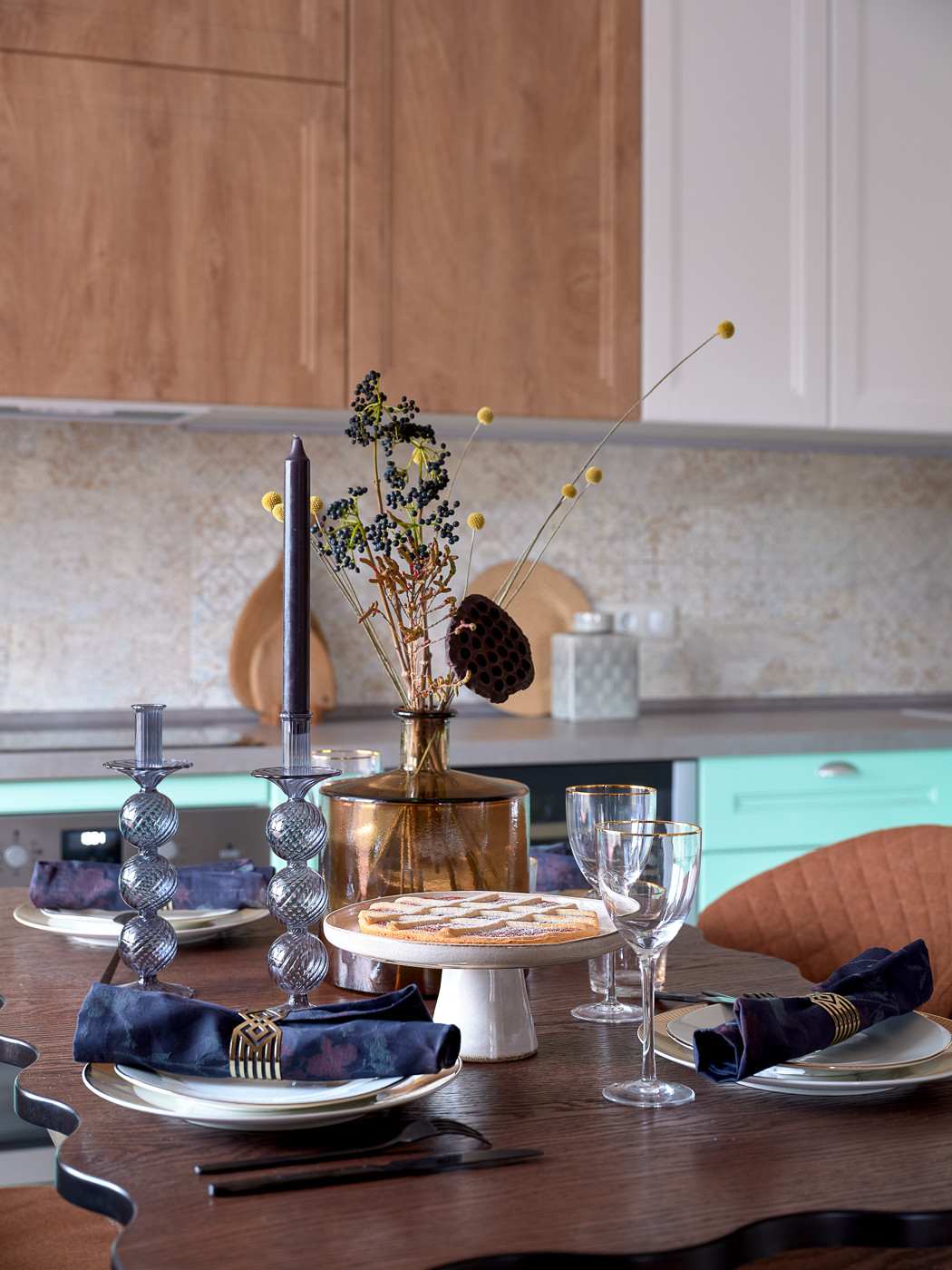 Реализованный проект кухни в ЖК Черняховского.