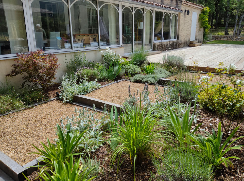 Jardin naturel sous les chênes