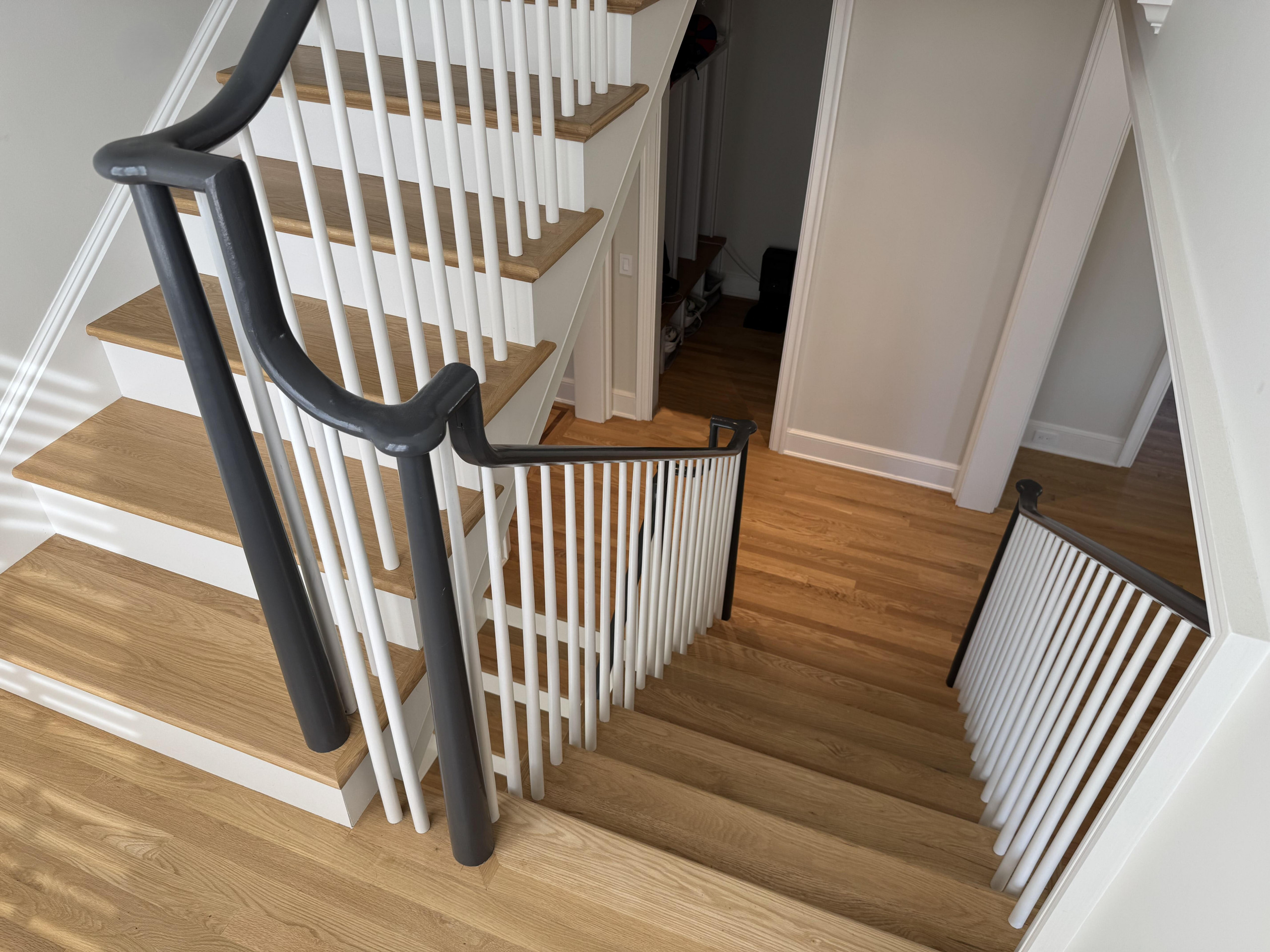 142_Airy Staircase with Over the Post Balustrade, Arlington, VA