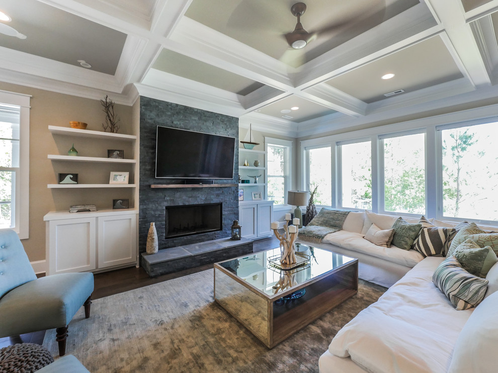 Home design - transitional home design idea