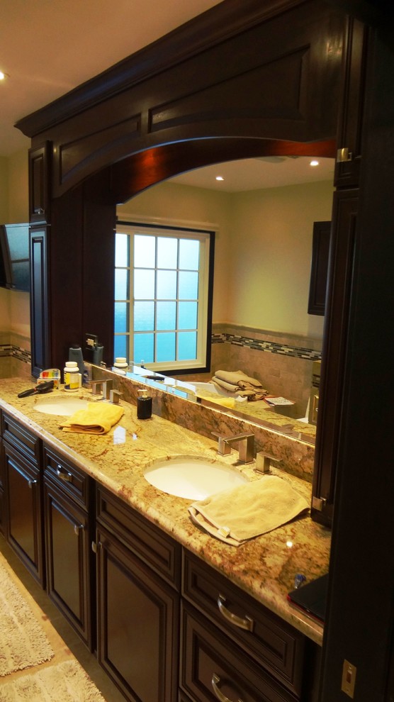 BATHROOM REMOLDING