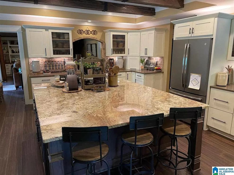 Kitchen - rustic kitchen idea in Birmingham