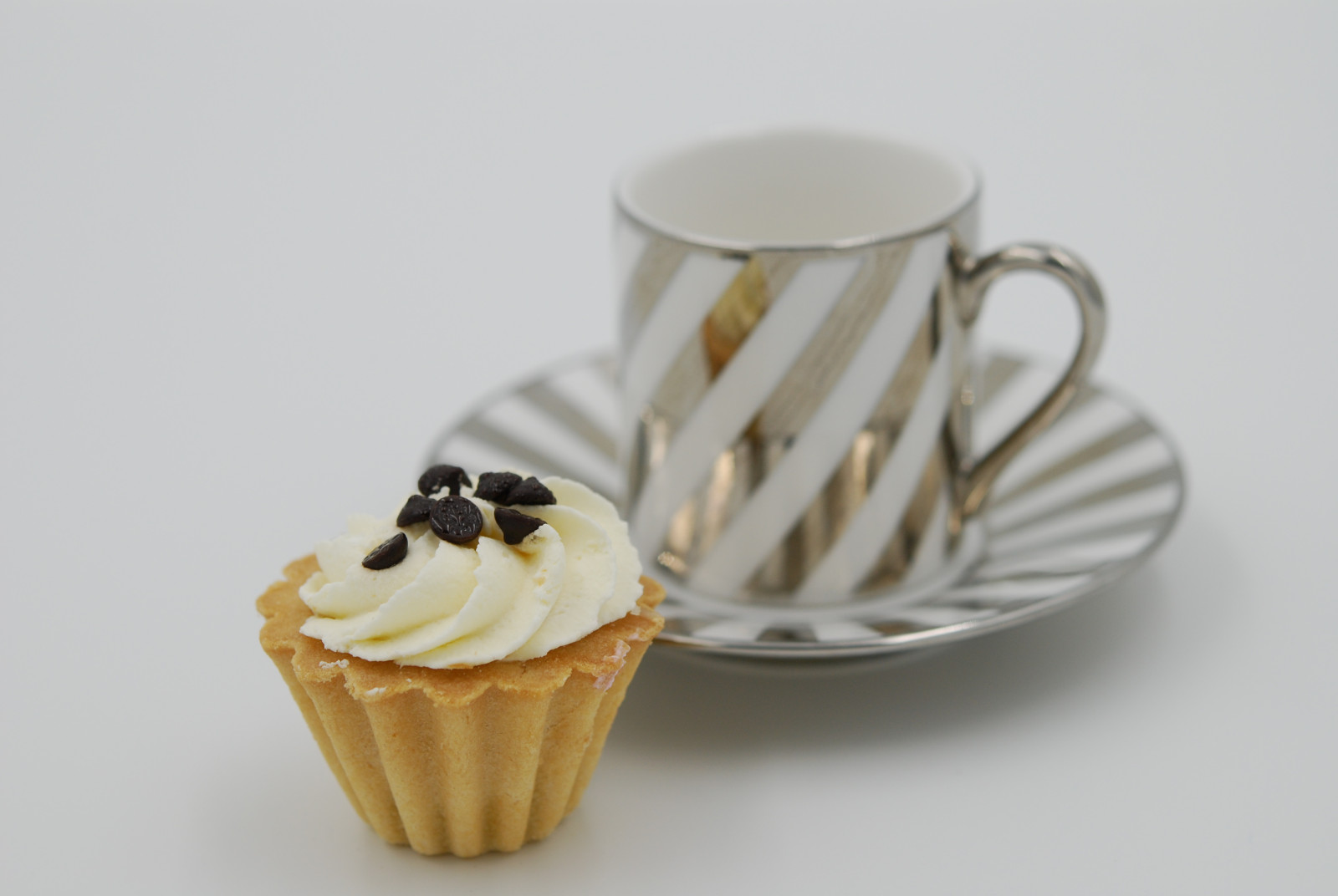 Постановка кадра на фотосъёмке для кондитерской