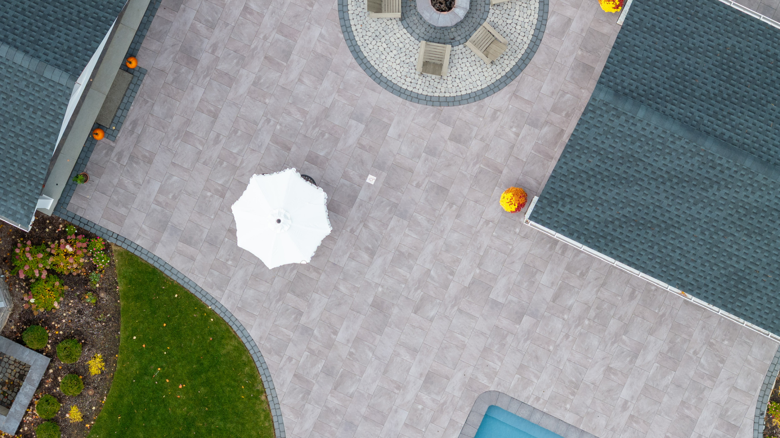 Porcelain Paradise with a Party Pavilian