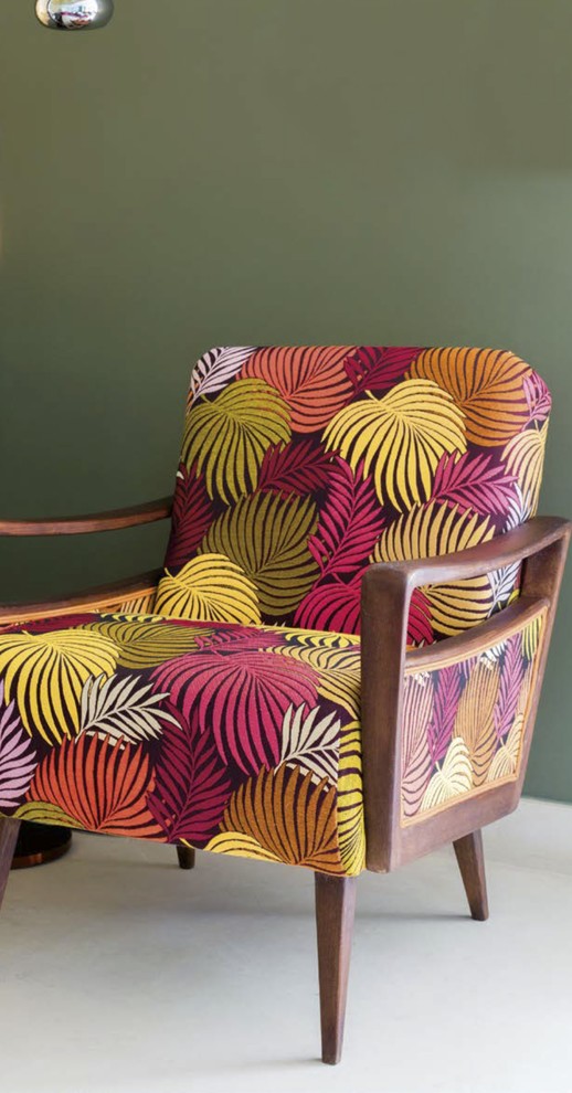 Стильная обивка мебели интересными тканями