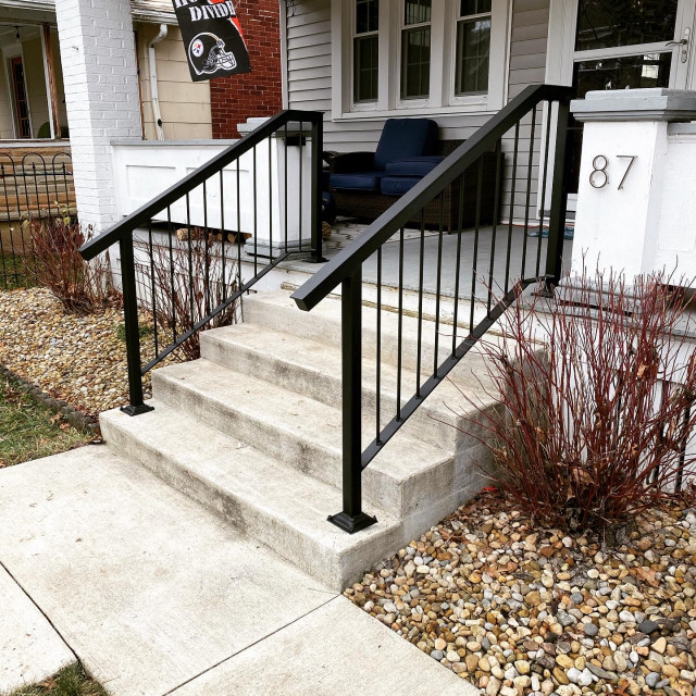 Exterior Handrails - Traditional - Veranda - Columbus - by Yellow Weld ...