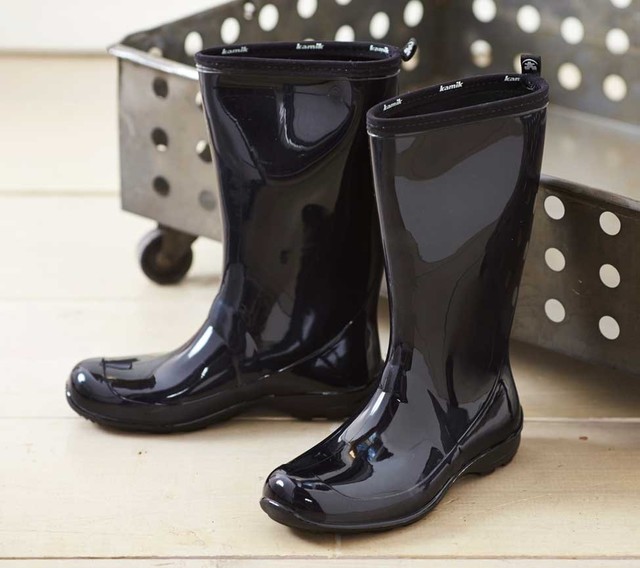 Rain Boots - Black (size 7)
