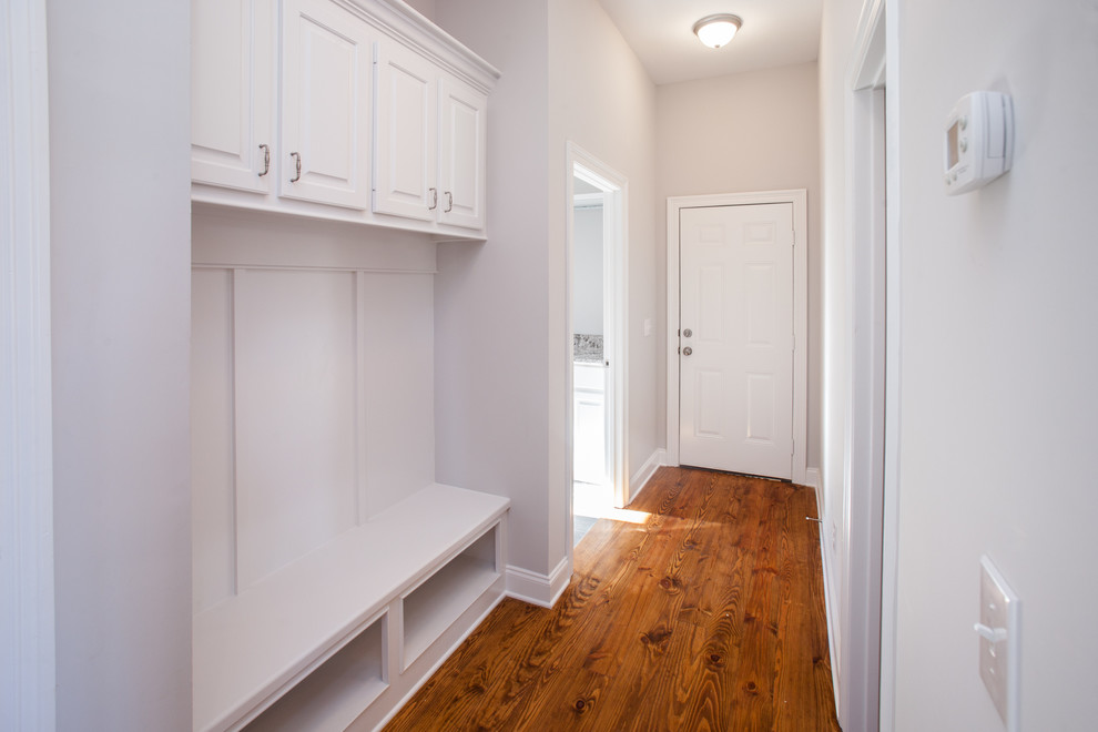 Inspiration for a transitional home design remodel in Jackson