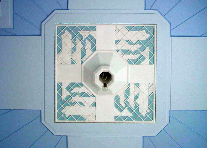 Индивидуальный потолок частного дома