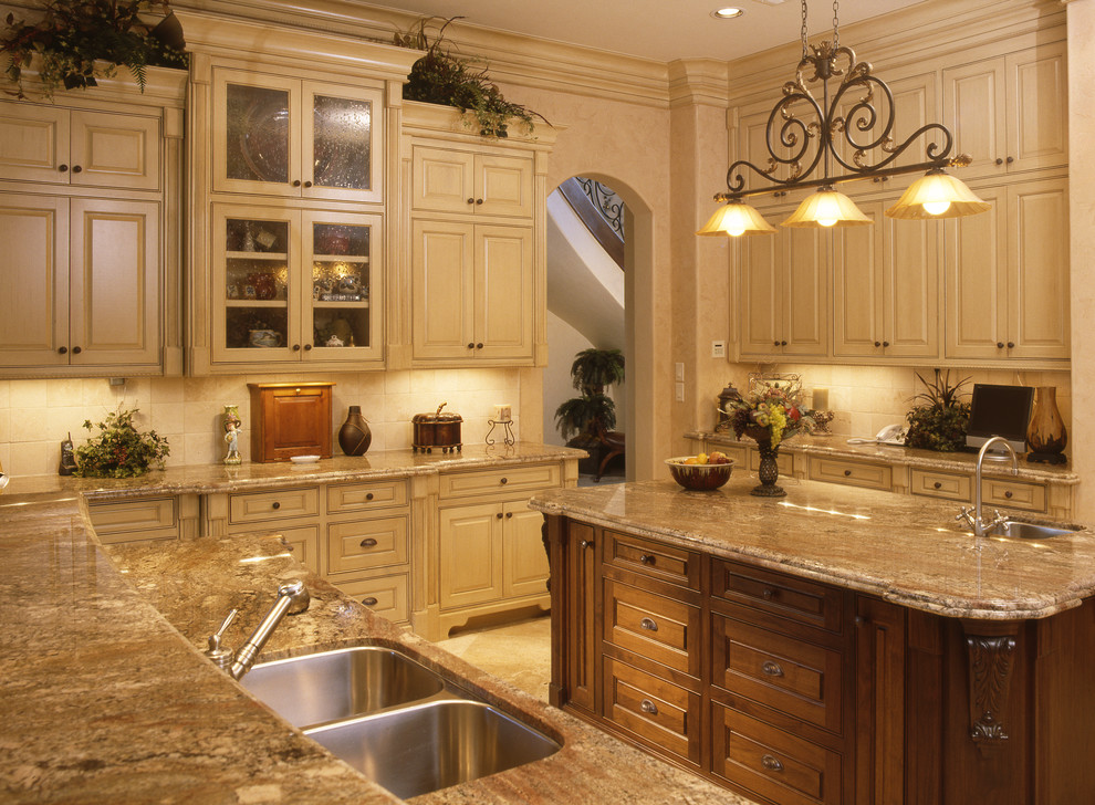 Kitchen - Traditional - Kitchen - Houston - by Acreage