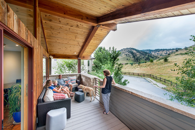 Nestled Neighbor contemporary-veranda