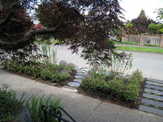 Laurelhurst Residential traditional-garden