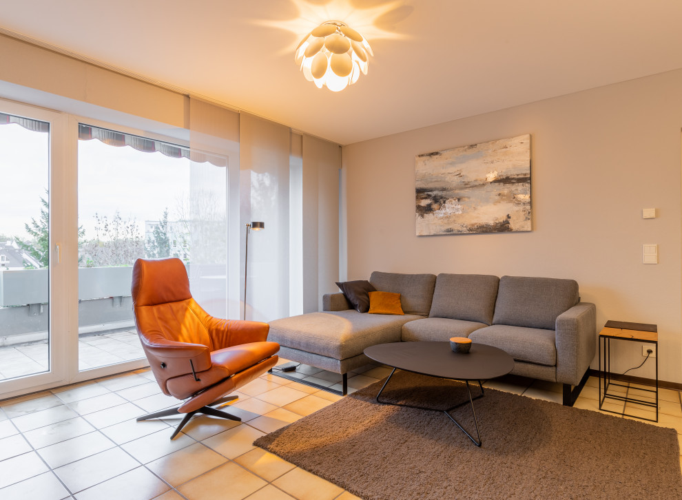 Mittelgroßes Modernes Wohnzimmer mit beigem Boden in Dortmund