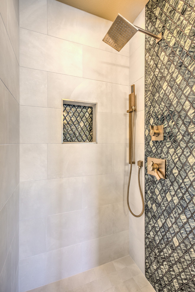 Home design - transitional home design idea in Las Vegas