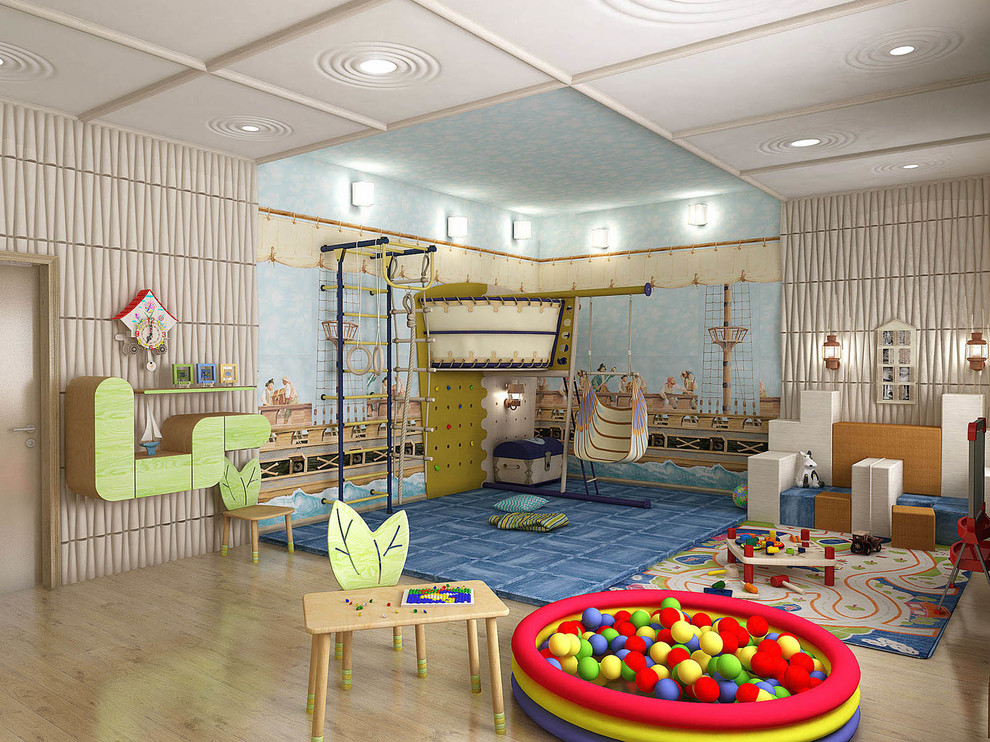 Жилой дом с бассейном 1400 кв.м.