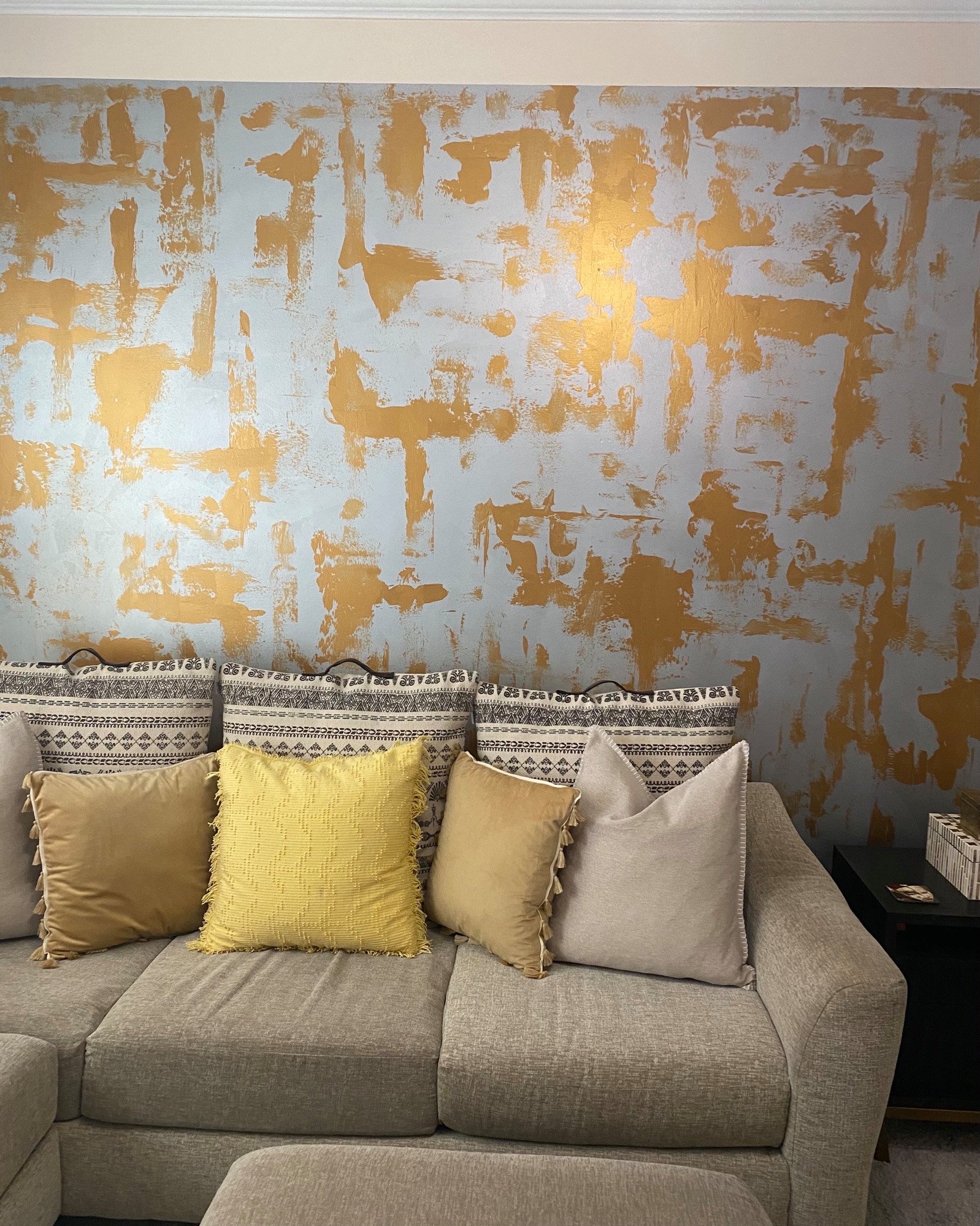 INTERIOR RESIDENTIAL