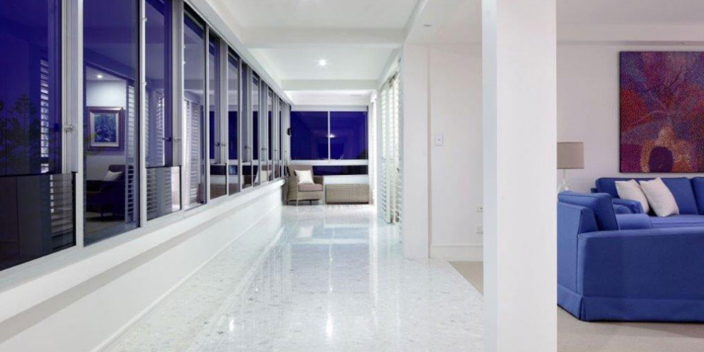 Design ideas for a modern hallway in Gold Coast - Tweed.