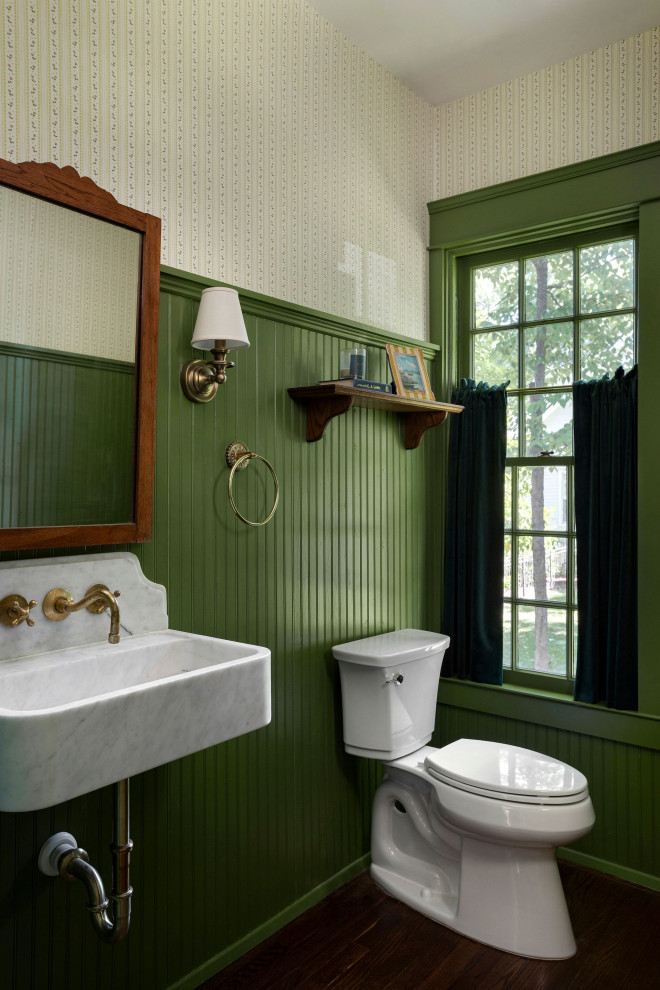 Example of a classic powder room design in Nashville