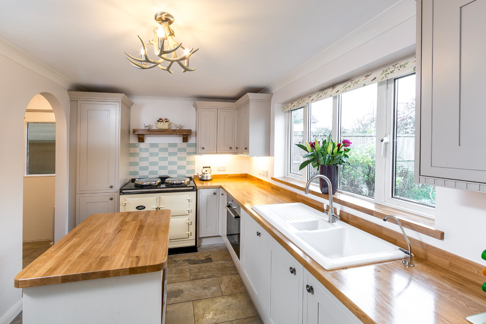 Photo of a transitional kitchen in Essex.