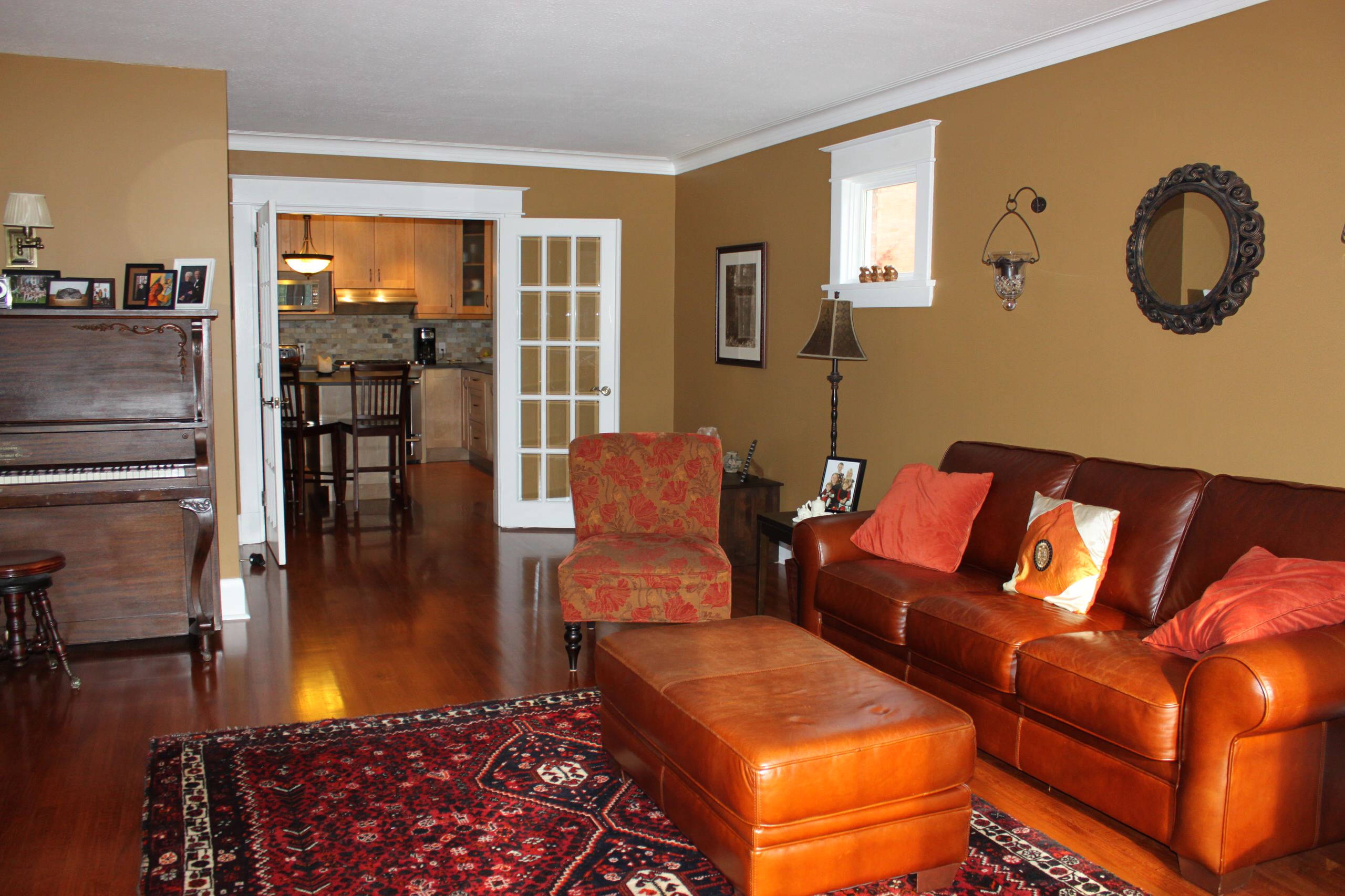 Family room to Kitchen