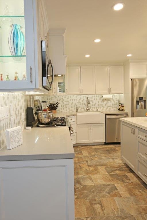 Example of a transitional kitchen design in Orange County