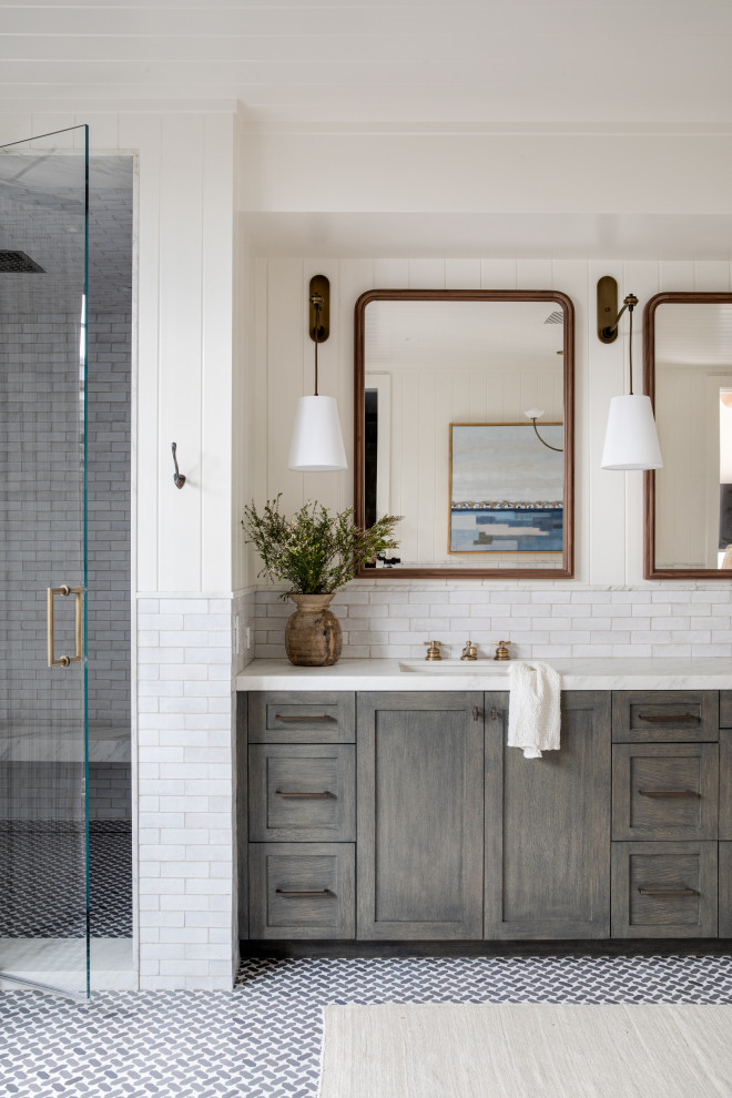 Inspiration for a classic bathroom in Orange County.