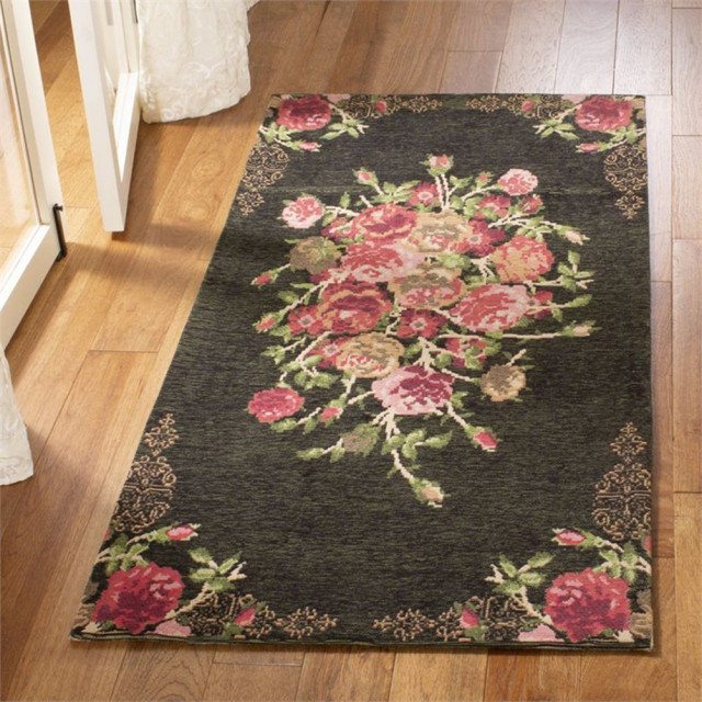 Safavieh Classic Vintage 4' x 6' Rug in Black and Red, 4' x 6