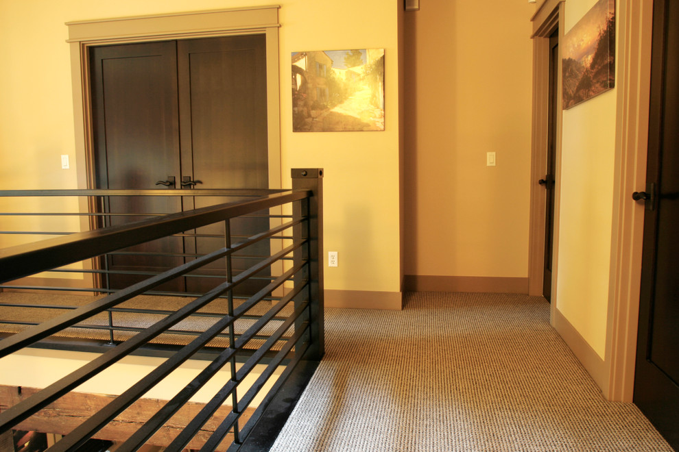 Example of a mountain style hallway design in Seattle