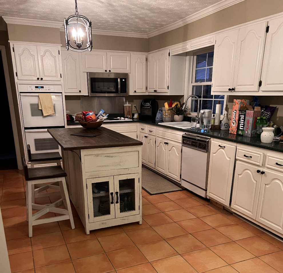 Kitchen - Before