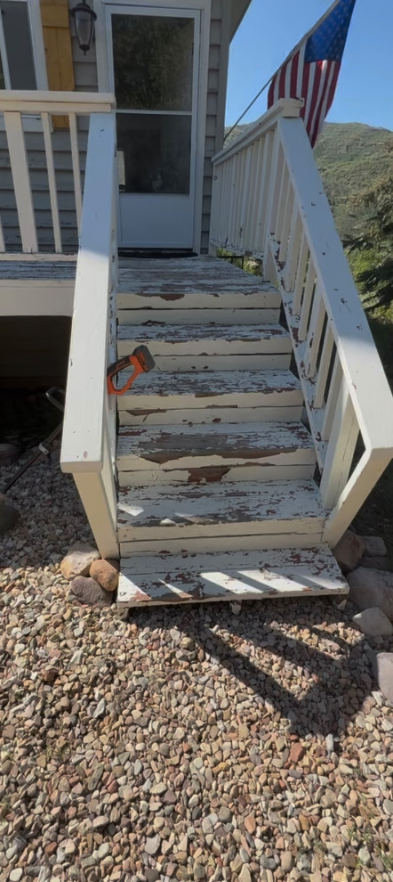 OAKLEY FRONT DECK & STAIRS-Before Demo