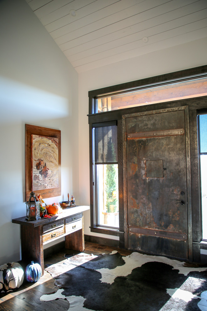 Home design - rustic home design idea in Calgary