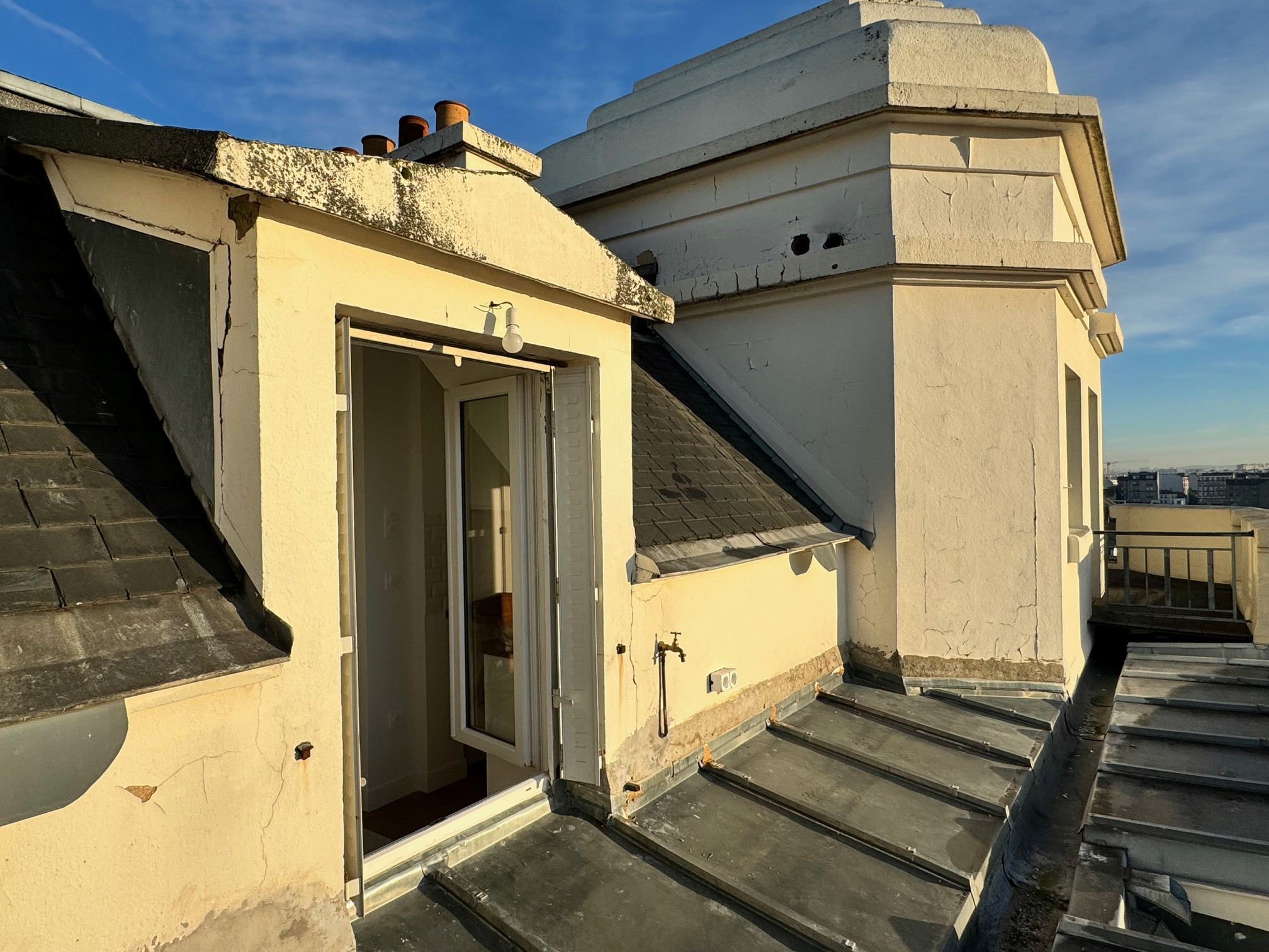 Un terrasse sur les toits de Paris