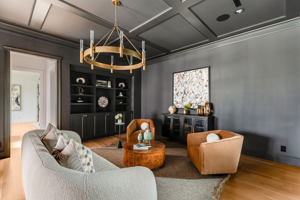 Transitional home design photo in Dallas