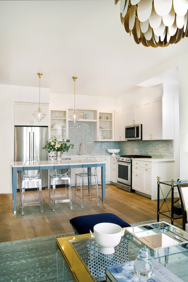 Transitional kitchen photo in Austin