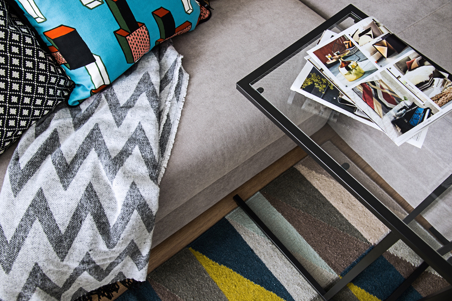 Яркий интерьер на 44 метрах