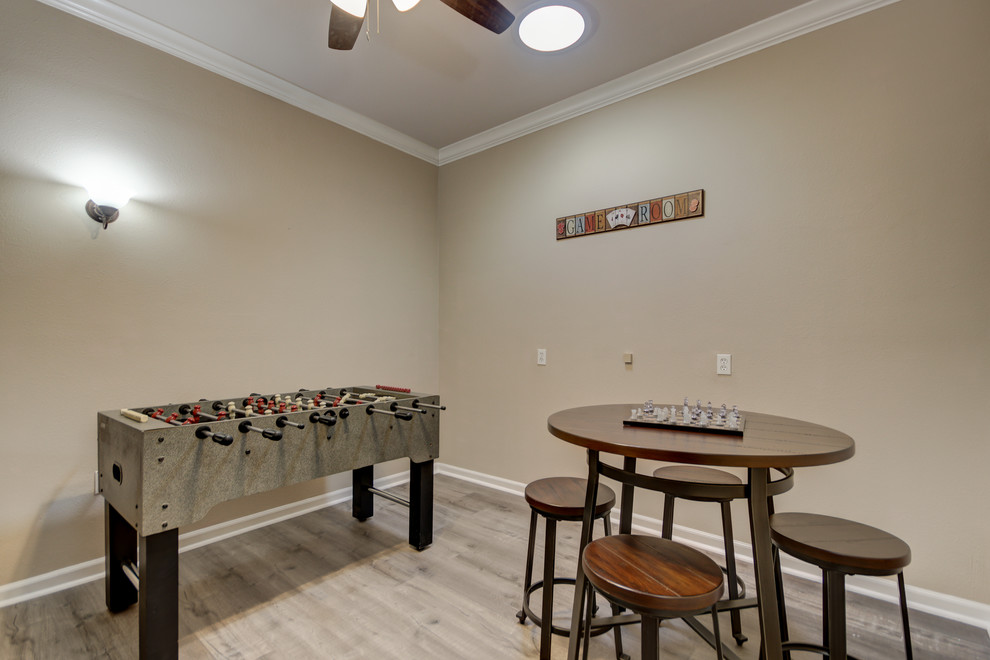 Home design - transitional home design idea in Phoenix