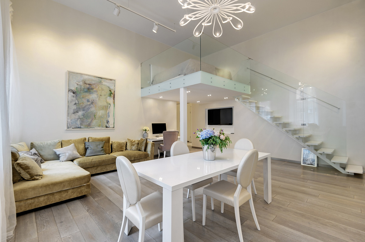 Белоснежная квартира в центре Санкт-Петербурга