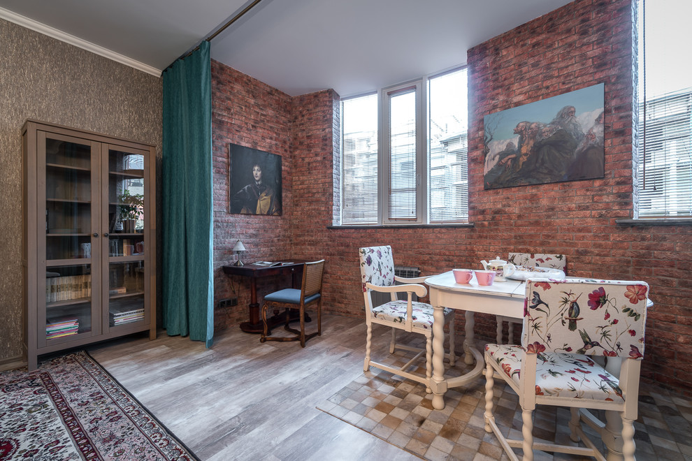 Apartment with Fusion Design and Vintage Furniture in St. Petersburg