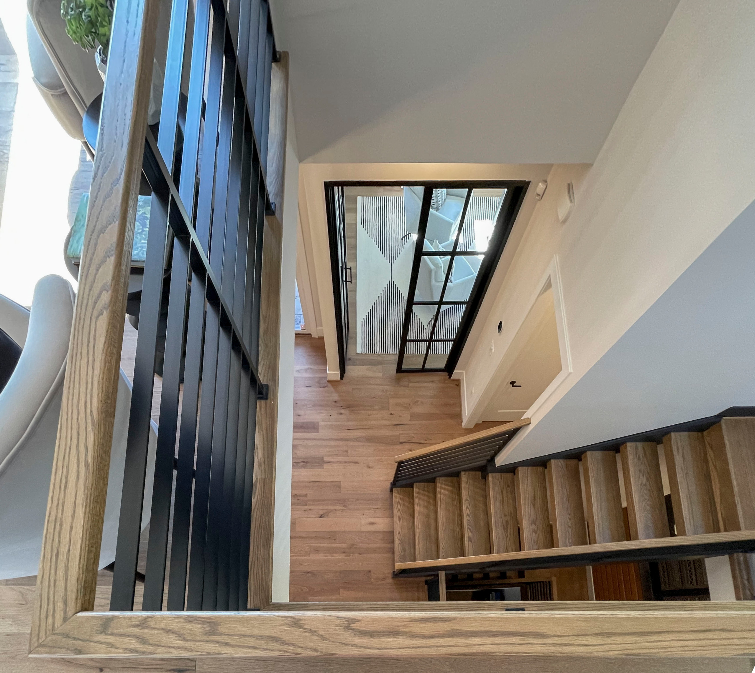 113_Floating Straight- Stringers with No Risers in Contemporary Home, Bethesda M