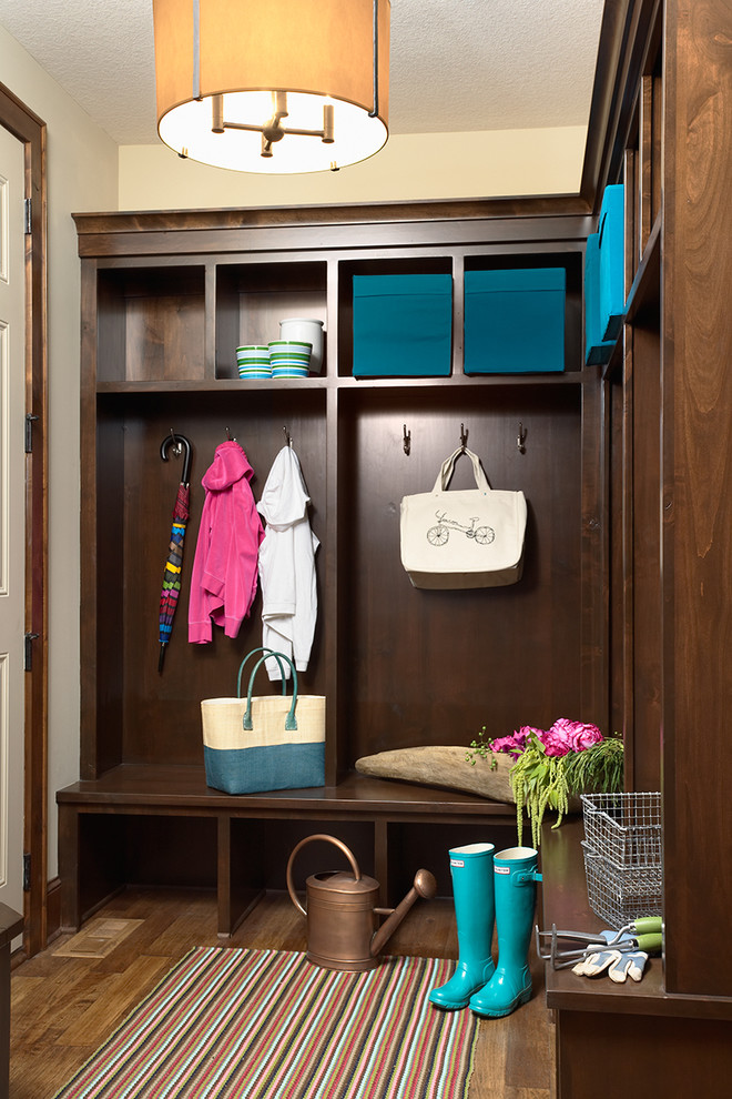 Inspiration for a traditional mudroom in Minneapolis.