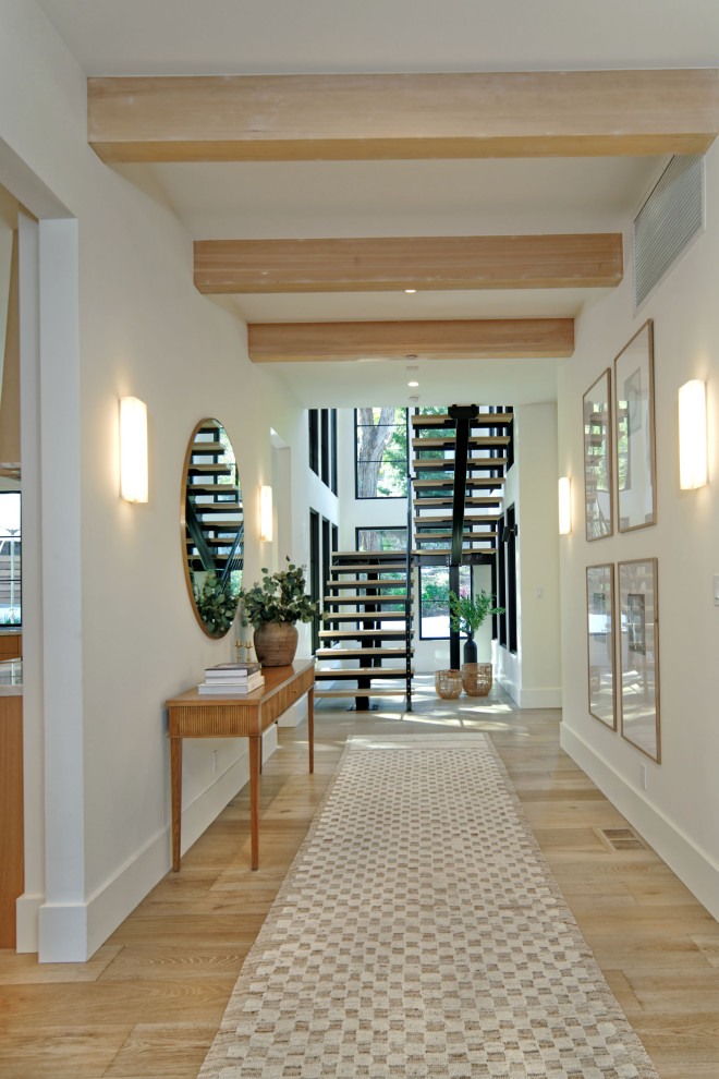 San Carlos - Warm Modern Dreamhouse