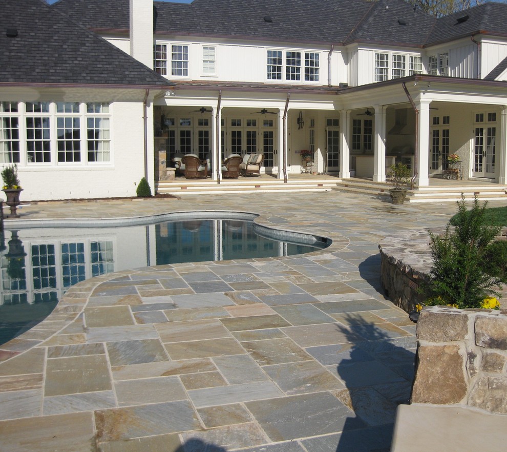 Design ideas for a traditional pool in Richmond.