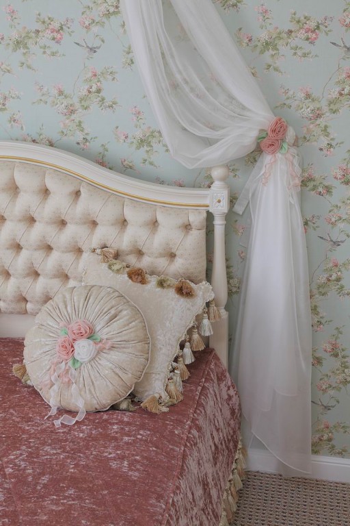 Текстильное оформление комнаты девочки