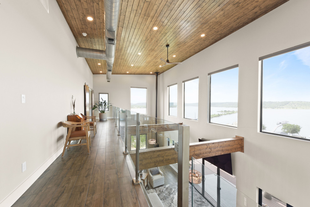 Hillside Lake View Home