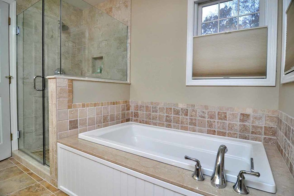 This is an example of a transitional bathroom in Bridgeport.