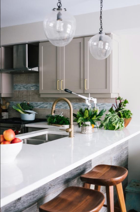 Inspiration for a contemporary kitchen remodel in Charlotte