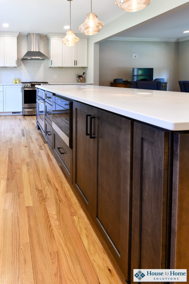 Transitional kitchen photo in DC Metro